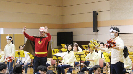 西春吹奏楽団がファミリーコンサートを開催